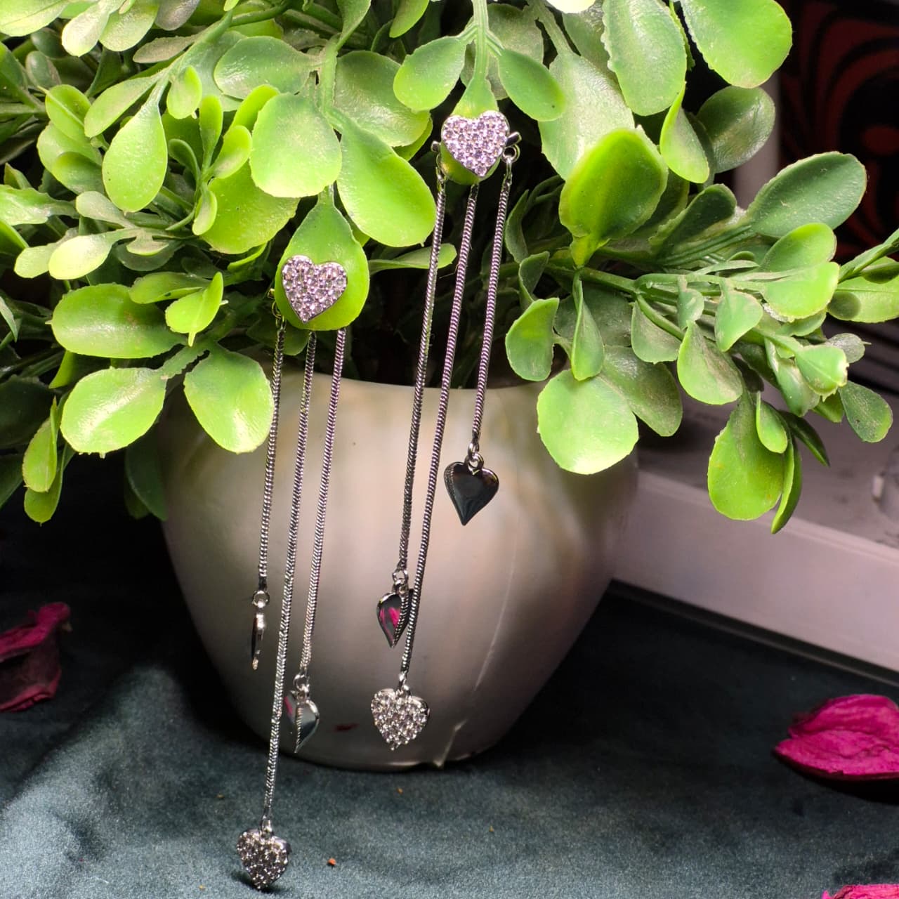 ELEGANT LONG DANGLING SUI DAGA STYLE EARRINGS - TIMELESS GERMAN STYLE